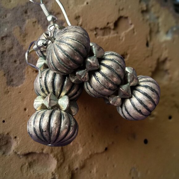 Vintage Silver-Tone Bead Earrings – Southwestern Boho Tribal Style - Picture 3 of 8